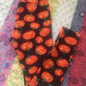 OS LULAROE pumpkin leggings